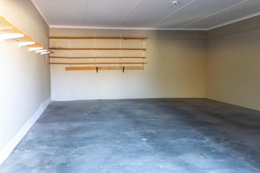 3 Bedroom Property for Sale in Stilbaai Wes Western Cape